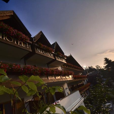 Hotel Alpenhof Ulten Buitenkant foto